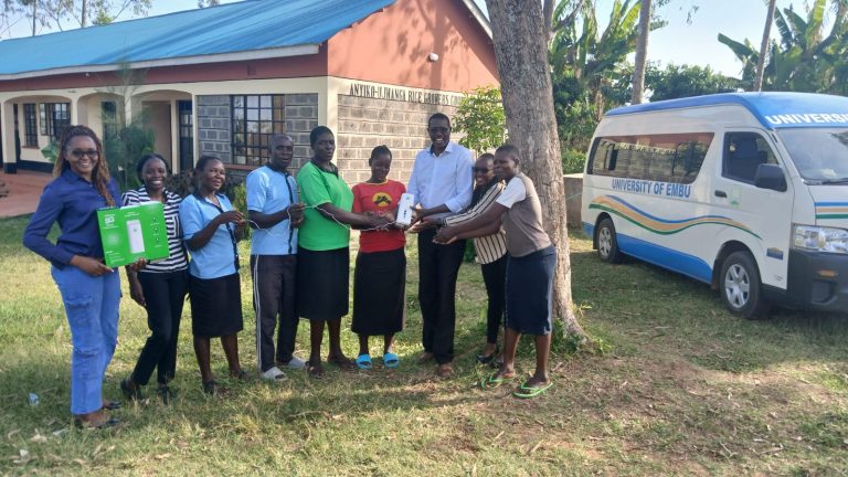 Bio Kenya Project team led by CPA. Ogama handing over a 5 G wireless and mobile Router to the Anyiko ugwanga ruce farmers cooperative socity located in Ugunja sub county of Siaya County and a direct beneficiary of the project that recieved a carbonizer machine to set up a biochar production facility. The router will be used to set up a village information center.  The Cooperative members thanked the Bio Kenya project for this initiative that they termed will be a game changer in thier rural location and will help boost thier operations and sales and at the same time help promote the biochar techinology for soil health and improved  crop yield, household income and youth and women employment.